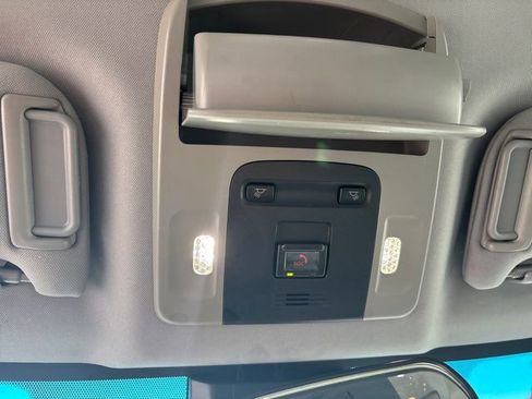 Used 2021 Toyota Camry SE FWD image 32