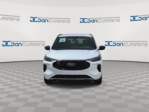 Used 2023 Ford Escape ST-Line w/ Tech Pack #1 AWD/4WD image 3