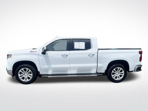 Used 2022 Chevrolet Silverado 1500 LTZ AWD/4WD image 2