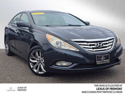 Used 2012 Hyundai Sonata SE w/ Navigation & Sunroof Pkg