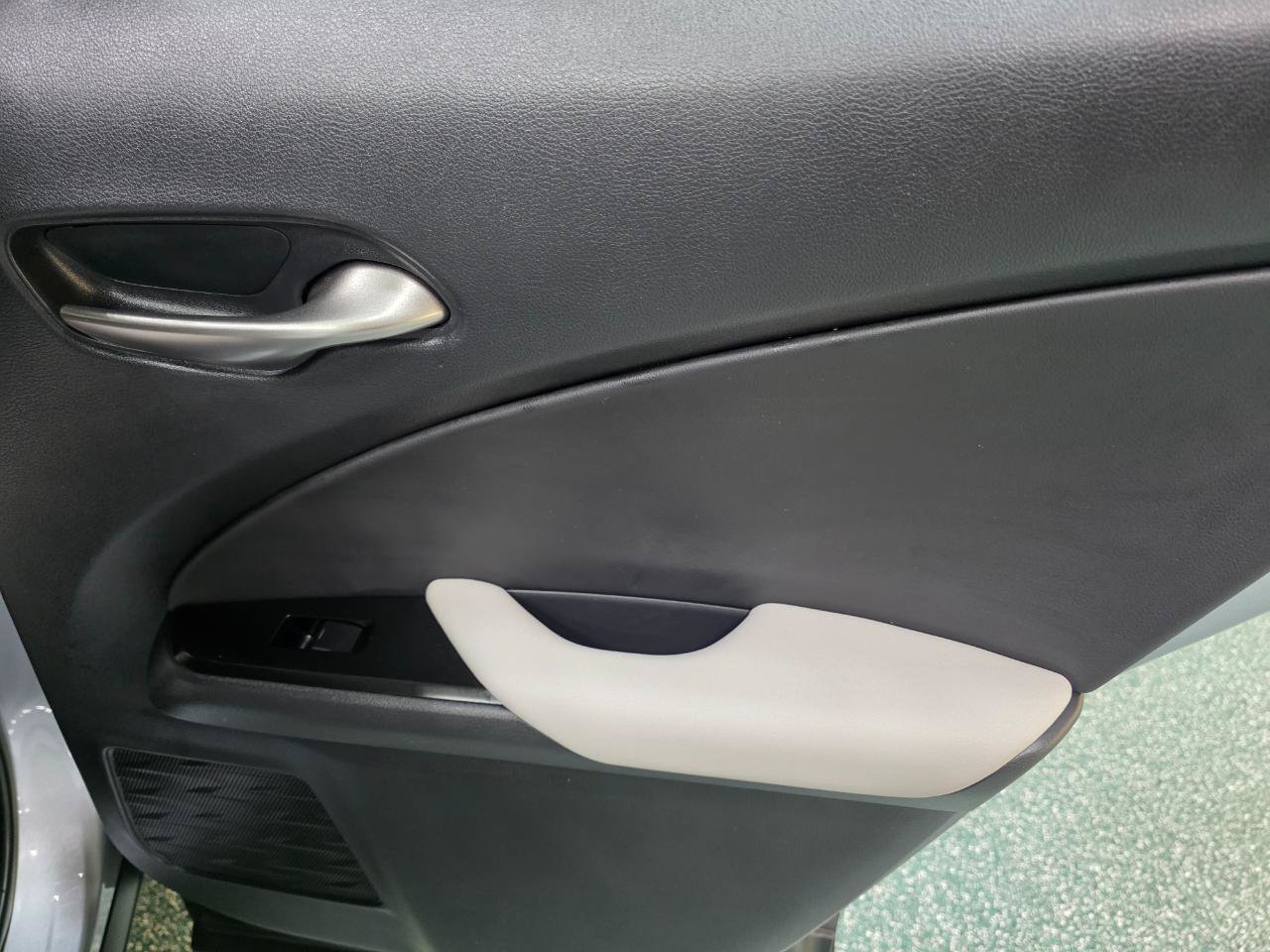 Used 2024 Lexus UX 250h F Sport FWD image 23