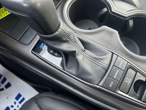 Used 2024 Toyota Camry XSE w/ Navigation Package image 27