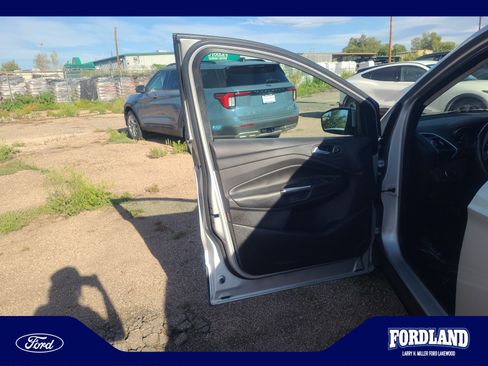 Used 2013 Ford Escape Titanium AWD/4WD image 13
