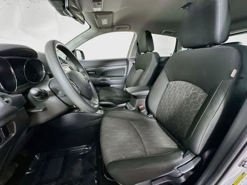 Used 2024 Mitsubishi Outlander Sport ES AWD/4WD image 12