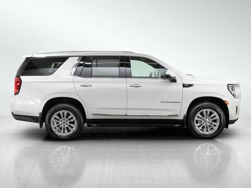 Used 2024 GMC Yukon SLT w/ SLT Luxury Package AWD/4WD image 6