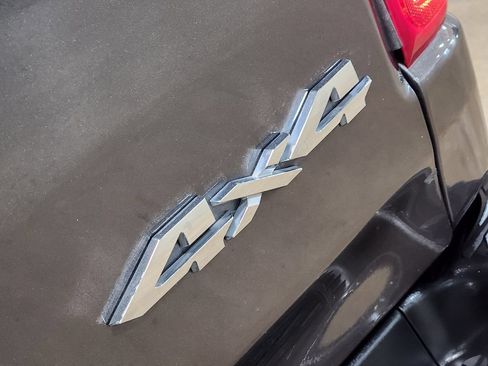 Used 2024 RAM 1500 Laramie AWD/4WD image 29