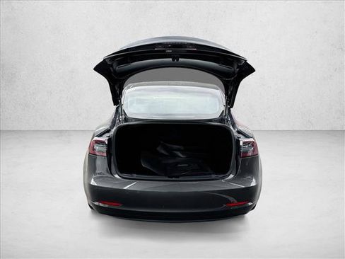 Used 2018 Tesla Model 3 Long Range RWD image 7