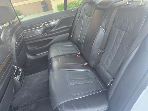 Used 2018 BMW 750i xDrive image 23