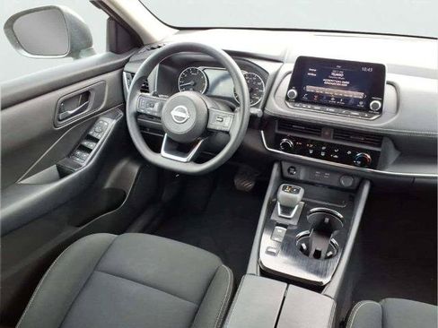 Certified 2024 Nissan Rogue S FWD image 9
