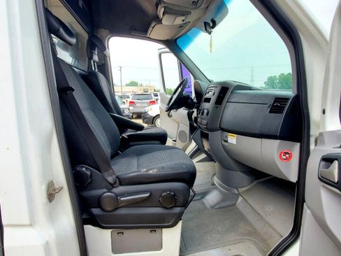 Used 2008 Dodge Sprinter 2500 image 13