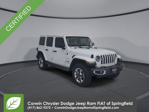 Used 2019 Jeep Wrangler Unlimited Sahara image 2