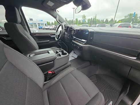 Used 2022 Chevrolet Silverado 1500 LT AWD/4WD image 21