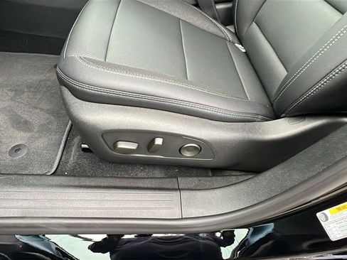 New 2026 Chevrolet Equinox EV LT image 14