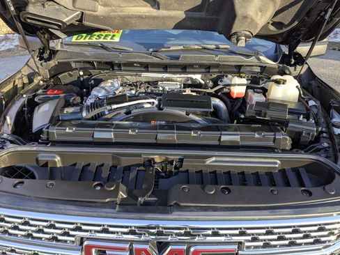 Used 2022 GMC Sierra 3500 Denali w/ Denali Black Diamond Edition image 40