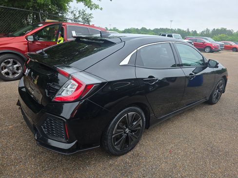 Used 2019 Honda Civic EX image 6