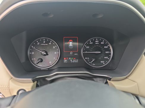 Used 2025 Subaru Outback Limited AWD/4WD image 16