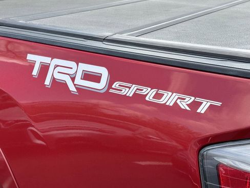 Used 2022 Toyota Tacoma TRD Sport w/ Technology Package image 10