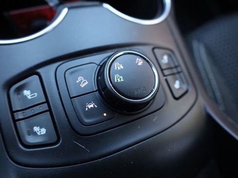 Used 2023 GMC Terrain SLE w/ Driver Convenience Package image 27