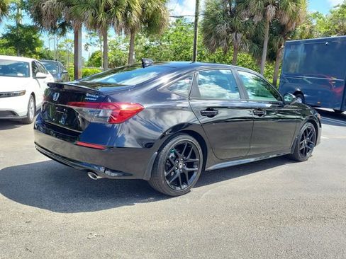 Used 2023 Honda Civic Sport image 6