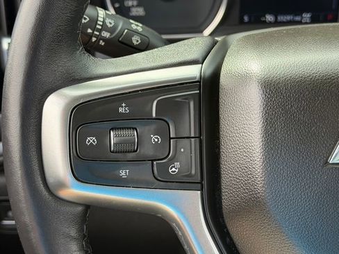 Used 2021 Chevrolet Silverado 1500 LT AWD/4WD image 13