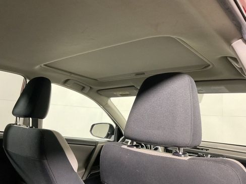 Used 2018 Toyota RAV4 Adventure image 2