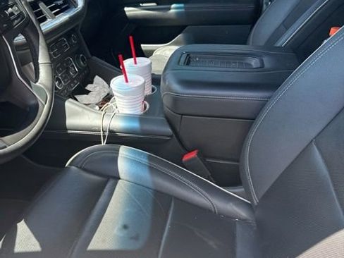 Used 2022 Chevrolet Suburban Premier image 5