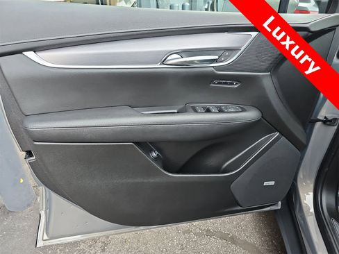 Used 2019 Cadillac XT5 Luxury image 28