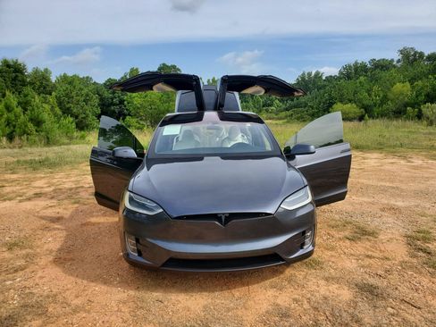 Used 2016 Tesla Model X Performance AWD/4WD image 10