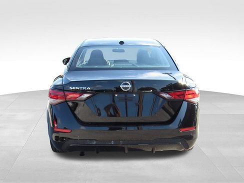 Used 2025 Nissan Sentra SV FWD image 5