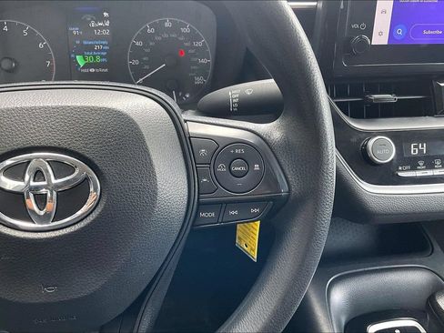 Used 2024 Toyota Corolla LE FWD image 18