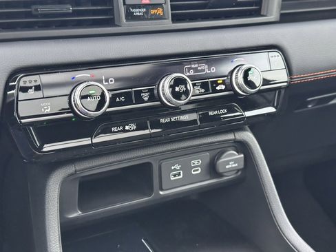 New 2025 Honda Pilot TrailSport image 30