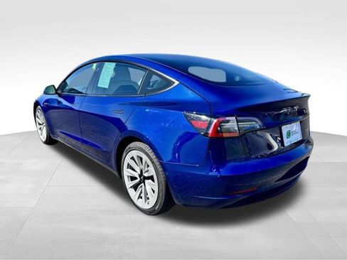 Used 2022 Tesla Model 3 Long Range AWD/4WD image 9