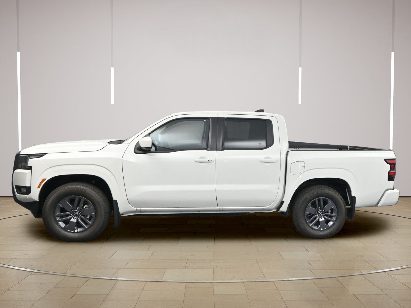 Certified 2025 Nissan Frontier SV w/ SV Convenience Package RWD image 4