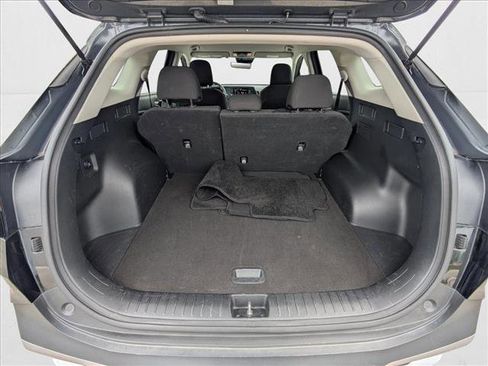 Used 2024 Kia Sportage LX image 6
