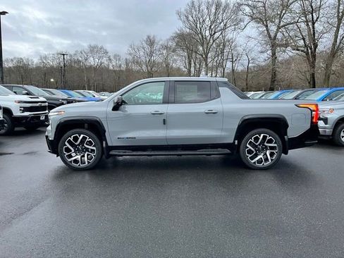New 2025 Chevrolet Silverado EV RST image 11