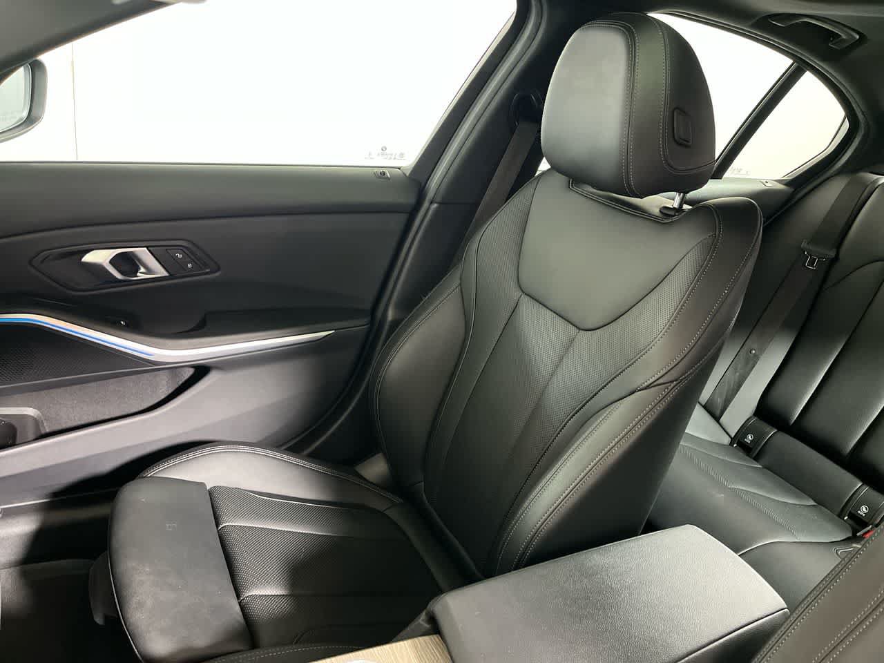 Used 2025 BMW 330i Sedan RWD image 27