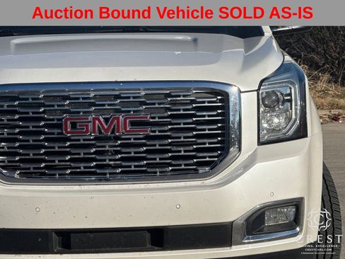 Used 2019 GMC Yukon XL Denali w/ Open Road Package image 8