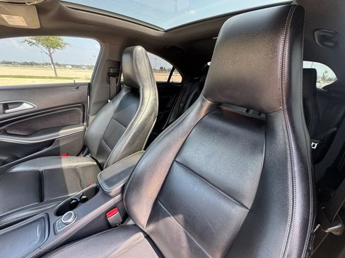 Used 2016 Mercedes-Benz CLA 250 image 24