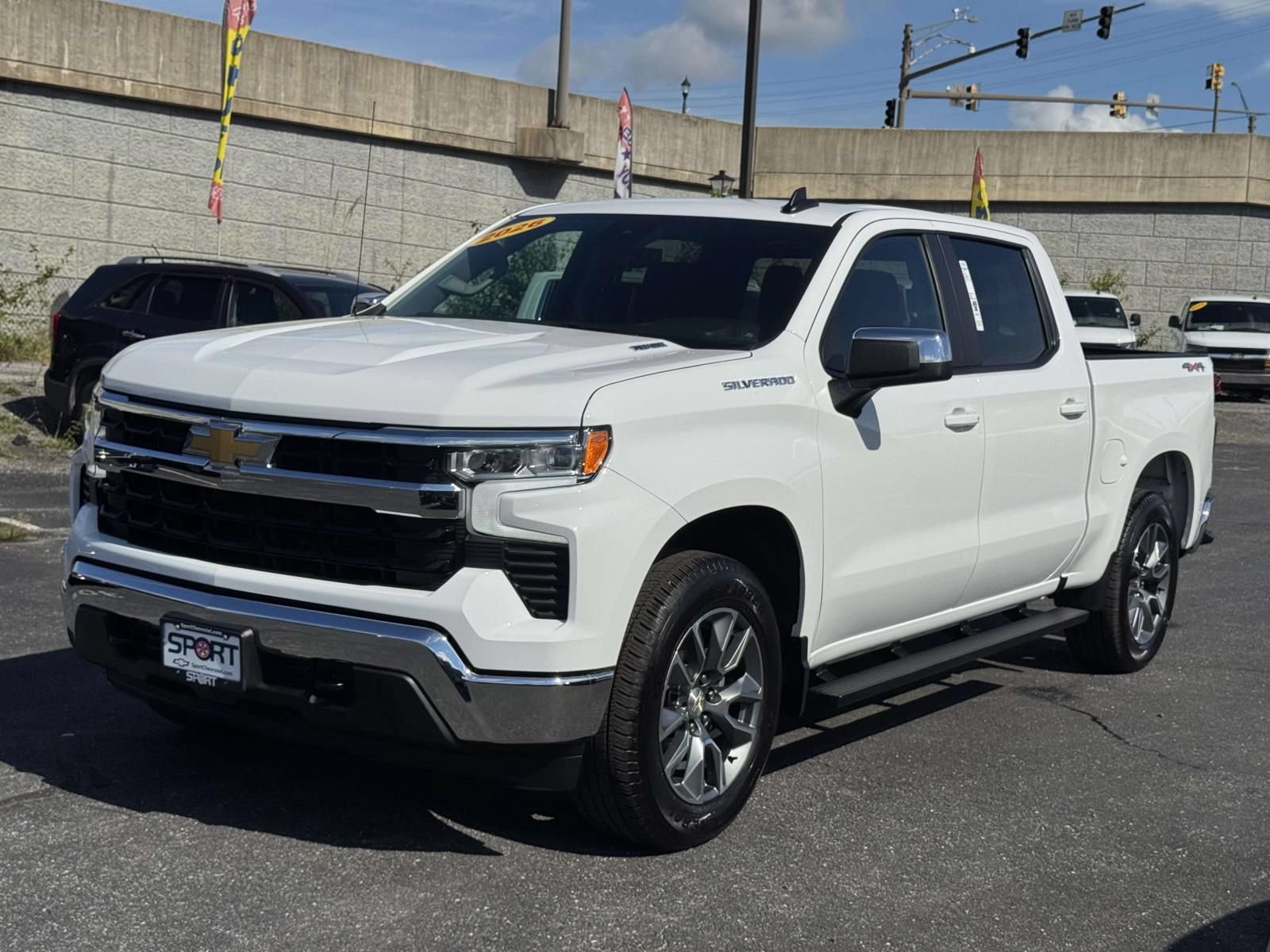 Used 2026 Chevrolet Silverado 1500 LT AWD/4WD image 7