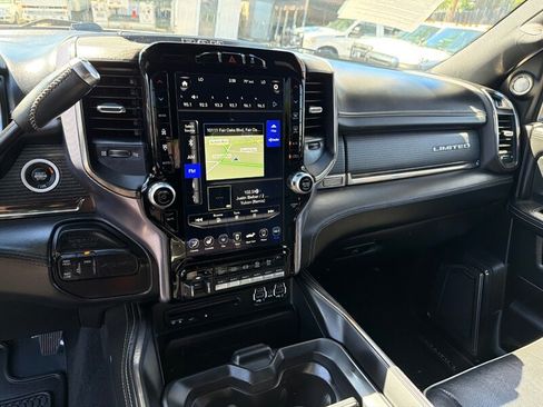 Used 2019 RAM 2500 Limited AWD/4WD image 17