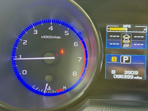 Used 2018 Subaru Legacy 2.5i Premium w/ Moonroof Package AWD/4WD image 14