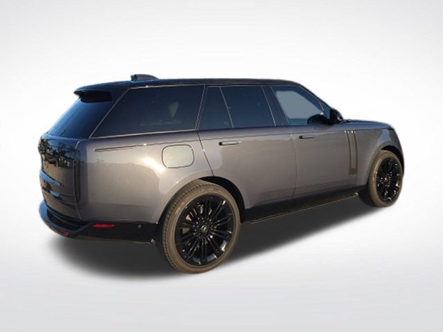 Used 2025 Land Rover Range Rover SE AWD/4WD image 2