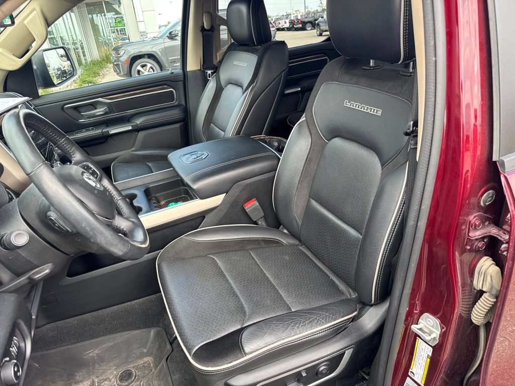 Used 2020 RAM 1500 Laramie AWD/4WD image 12