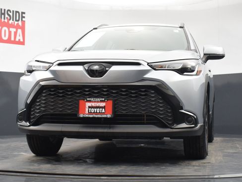 Used 2024 Toyota Corolla Cross SE image 31