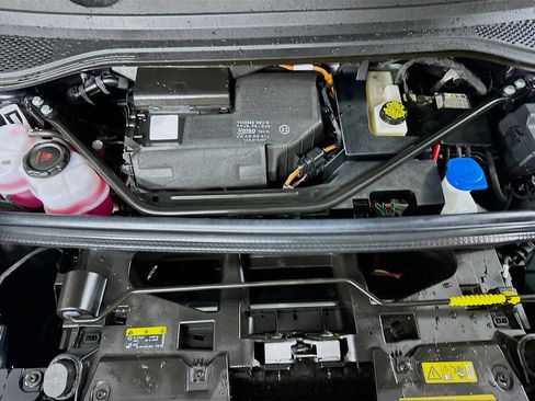 Used 2024 Volkswagen ID.4 S image 32