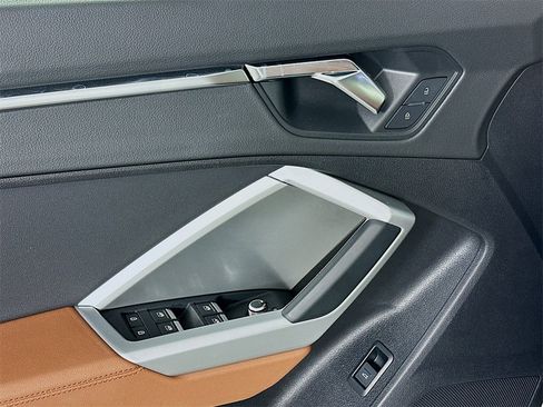 Used 2020 Audi Q3 2.0T Premium Plus w/ Premium Plus Package image 17