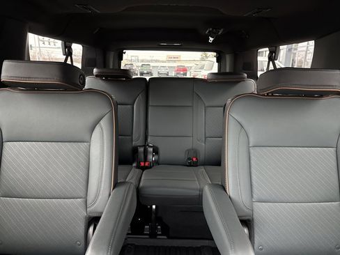 Used 2025 GMC Yukon XL AT4 w/ AT4 Premium Package image 22