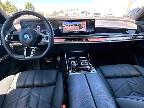 Used 2026 BMW 750e xDrive AWD/4WD image 10