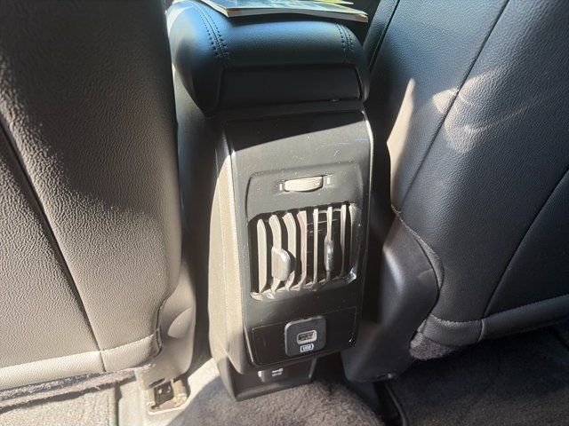 Used 2025 Jeep Compass Latitude AWD/4WD image 15