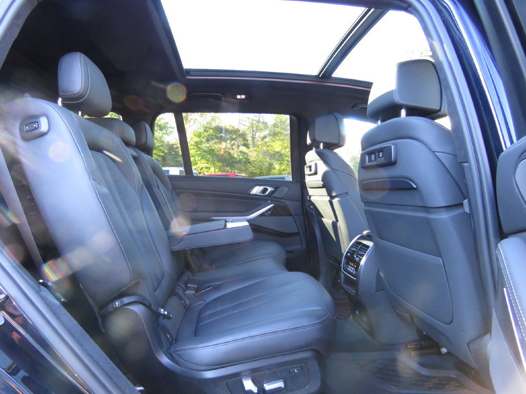 Used 2019 BMW X7 xDrive40i w/ Premium Package AWD/4WD image 16